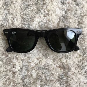 Ray Ban Classic Black Wayfarer